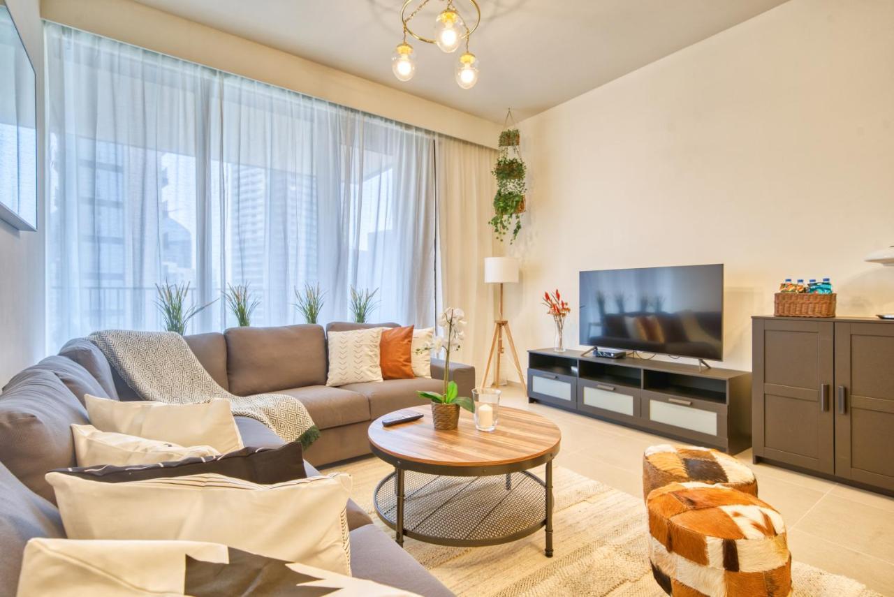 Incredible Views From This Classy Apt With Terrace Дубай Екстериор снимка