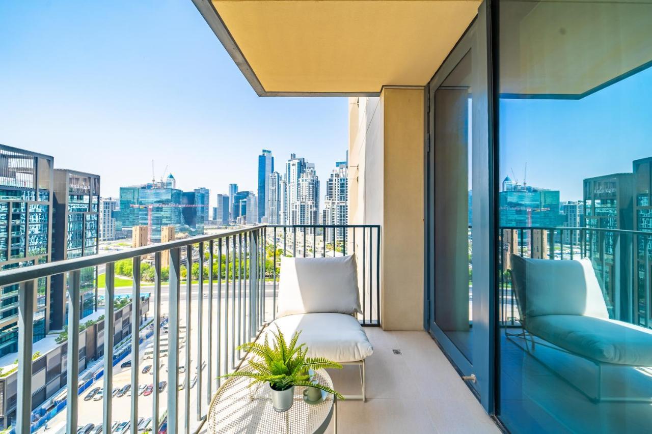 Incredible Views From This Classy Apt With Terrace Дубай Екстериор снимка